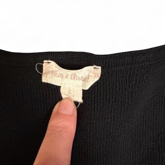 Hem & Thread Black Ruched Tank Top - Picture 4 of 4